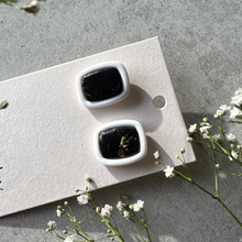 Charger l'image dans la galerie, cailler studs - 4 coloris à choix