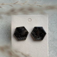 Charger l'image dans la galerie, Amya studs - 4 coloris à choix