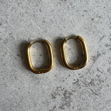 Charger l'image dans la galerie, Créoles ovales doré ou argenté - charms interchangeables (2 charms à choix = une paire)
