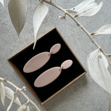 Charger l'image dans la galerie, Tina cream - 3 styles à choix