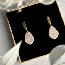 Charger l'image dans la galerie, Eternelle - divers couleurs à choix