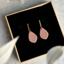 Charger l'image dans la galerie, Eternelle - divers couleurs à choix