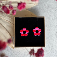 Charger l'image dans la galerie, flower round studs rouge et rose