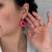 Charger l'image dans la galerie, Flower round dangle orange lilas