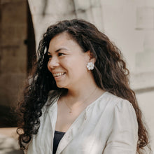 Charger l'image dans la galerie, flower studs - plusieurs couleurs à choix