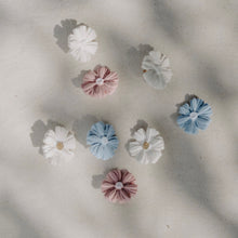 Charger l'image dans la galerie, flower studs - plusieurs couleurs à choix
