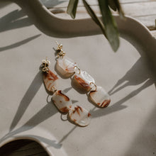 Charger l'image dans la galerie, River translucide-brun rond ou carré