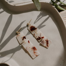 Charger l'image dans la galerie, River translucide-brun rond ou carré