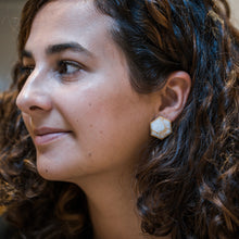 Charger l'image dans la galerie, Amya studs bordeaux doré