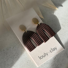 Charger l'image dans la galerie, Ellie arche chocolat ligné
