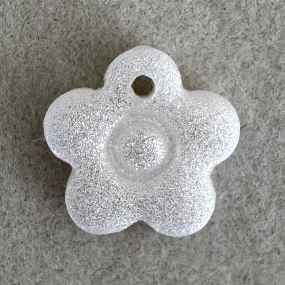 Charm - mini fleur nacré